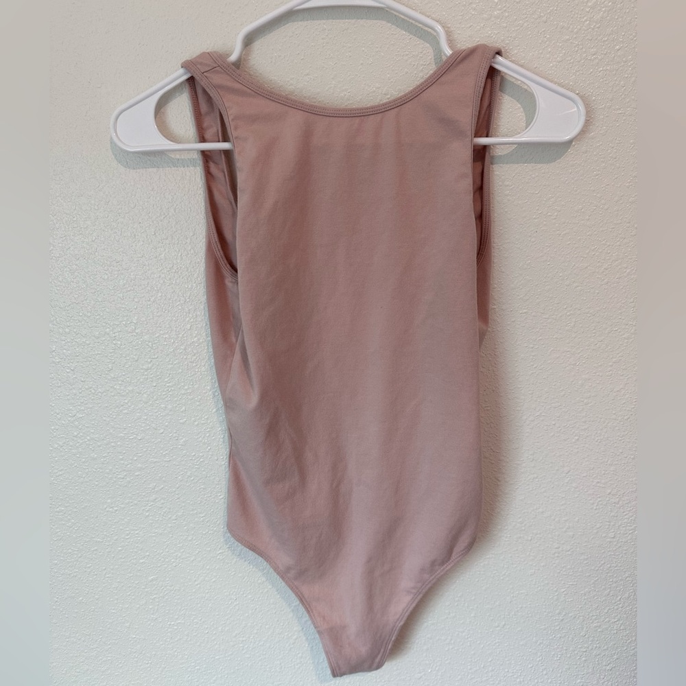 Aritzia (Community) Open Back Light Rose/Nude Body Suit | Small